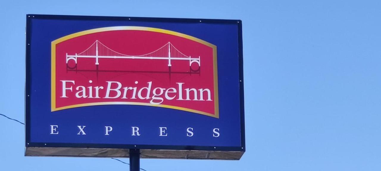 Fairbridge Inn Express Stuttgart エクステリア 写真